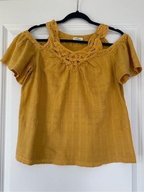 Max Studio Mustard Crochet Cold-Shoulder Top